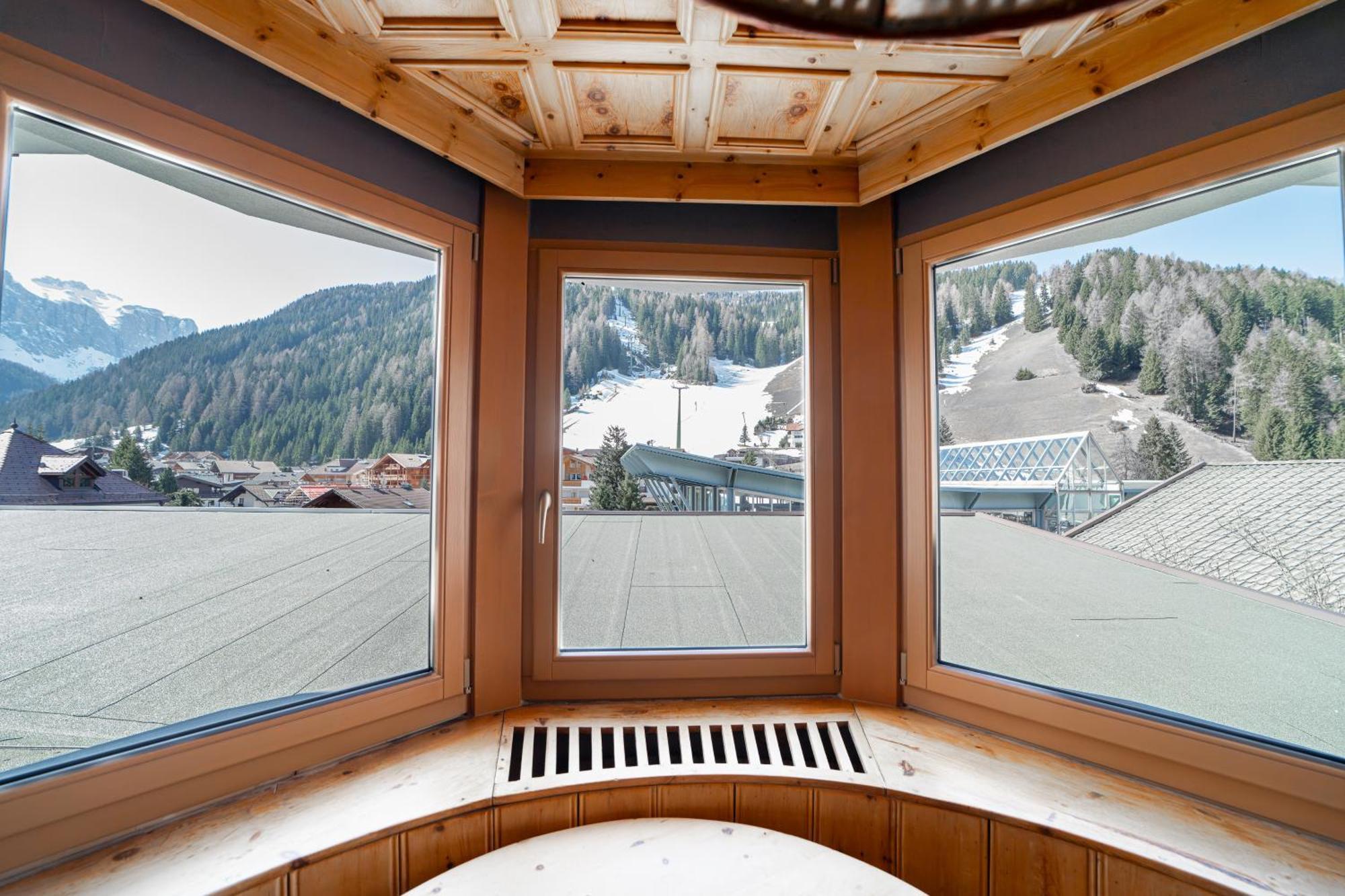 Hotel Europa Dolomites Selva di Val Gardena Esterno foto