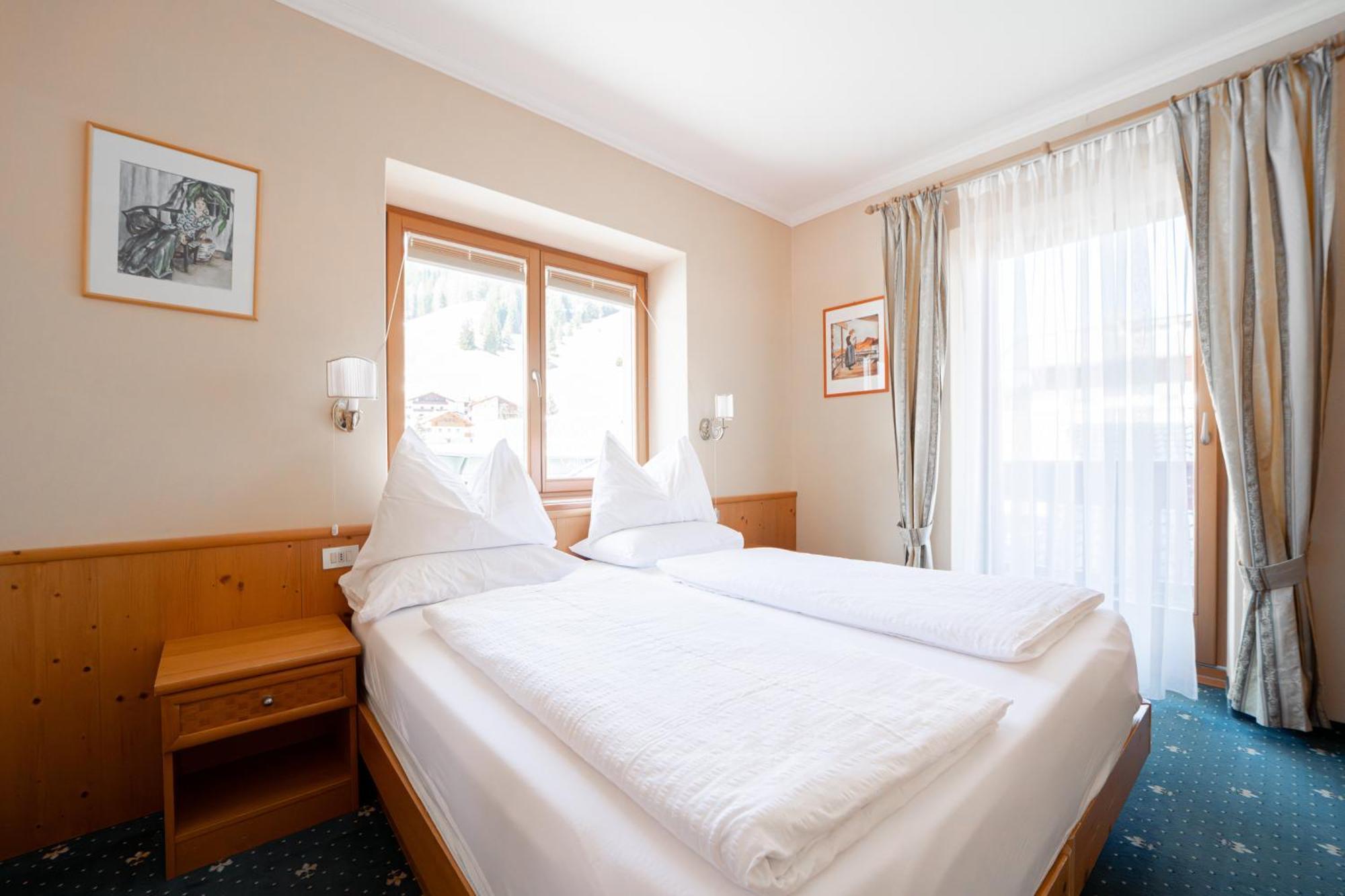Hotel Europa Dolomites Selva di Val Gardena Esterno foto